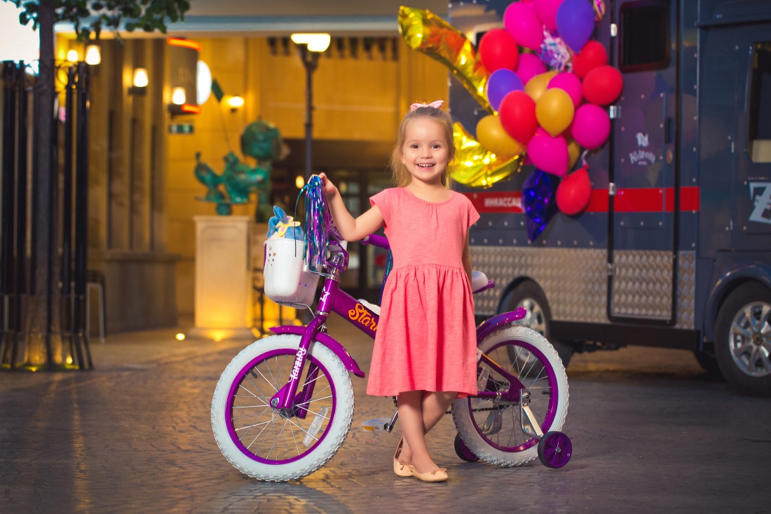 Какой велосипед выбрать для ребенка: 3-х или 4-х колесный?